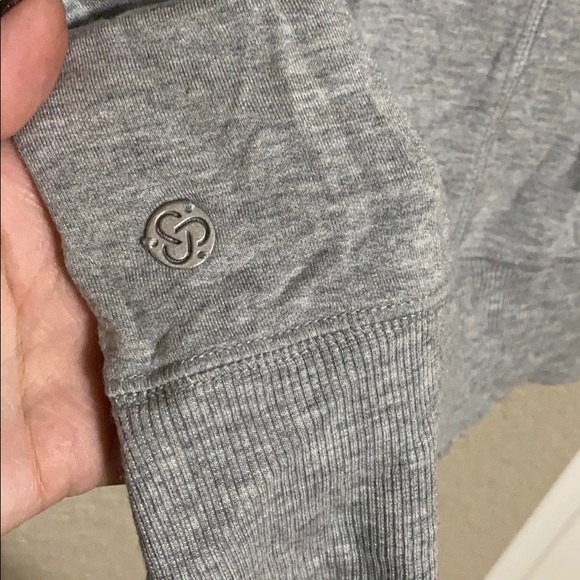 Zella lightweight gray jacket - Picture 8 of 8